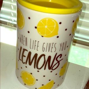 When life gives you lemons Scentsy warmer